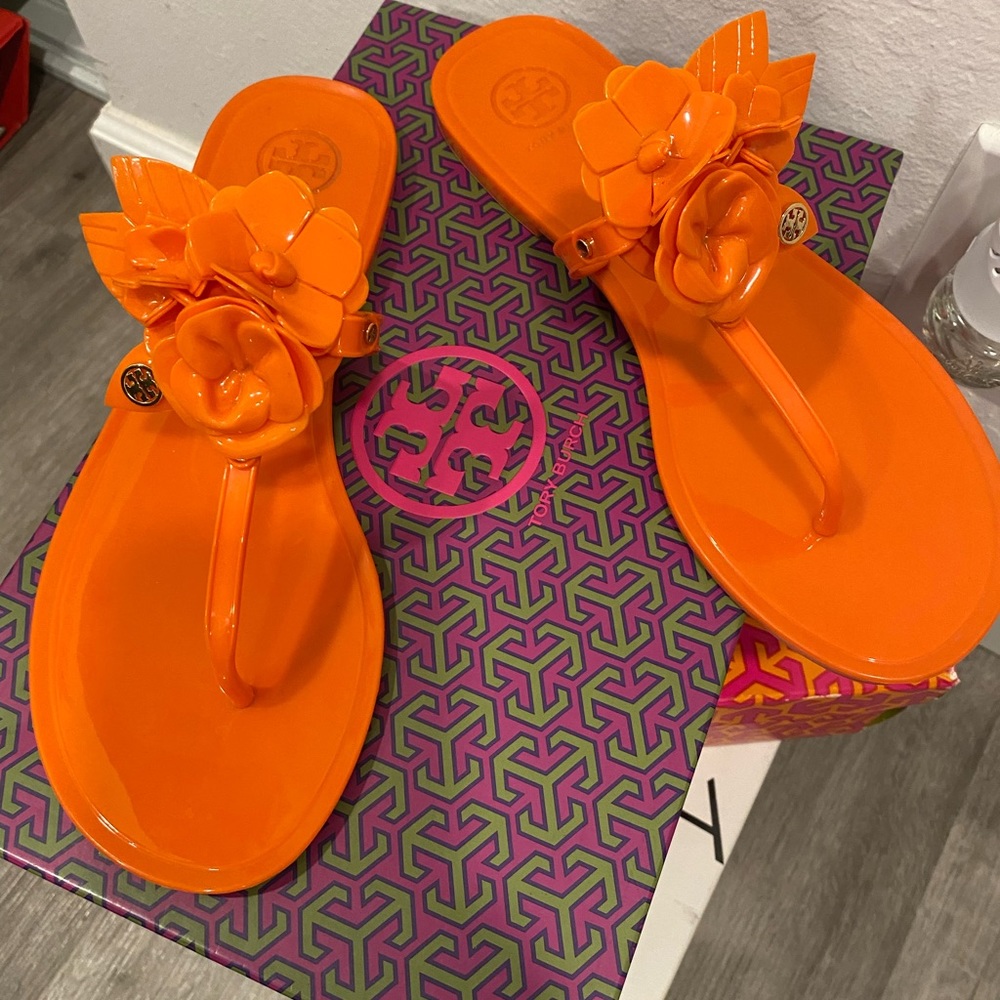 Tory Burch Jelly Blossom Thong in Black, sz 8